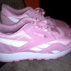 W Reebok classic nylon pink 6.5